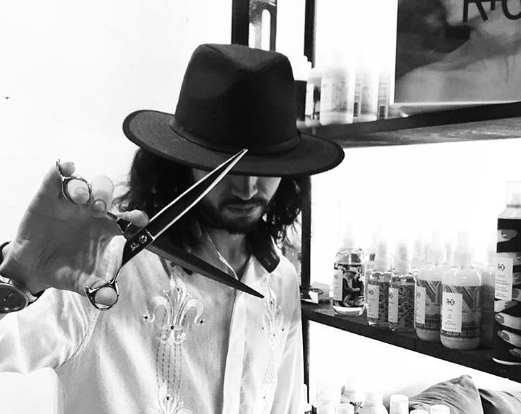 Trying To Sell More Retail? 10 Tips On How To Sell Hair Products in a Salon or Barbershop