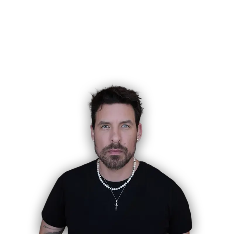 Donovan Mills Hanzo Stylist