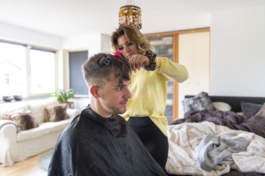 wolf cut haircut tutorial for men