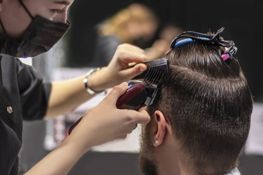 haircutting tutorial for curtain crop haircut