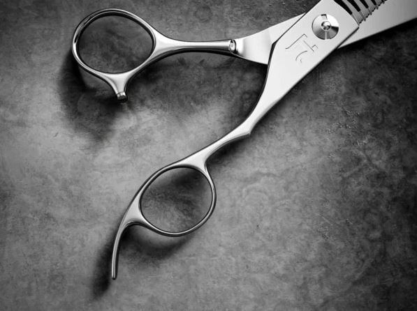 Hattori Hanzo Talon Texturizer professional shears with ergonomic handle design for reduced wrist and shoulder strain